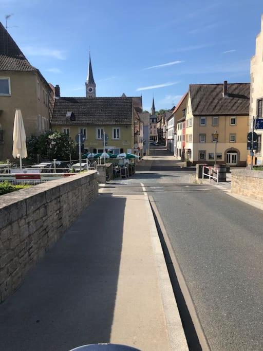 Ferienwohnung Um'S Eck Ochsenfurt Exterior foto